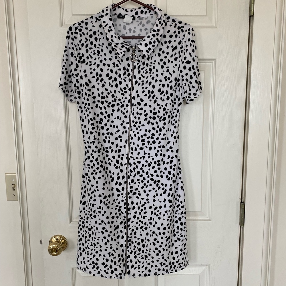 One.By. One. Super fun dress white with black dots
